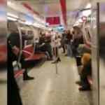 Kadık&ouml;y metrosunda dehşet: Bı&ccedil;ağı &ccedil;ekip &uuml;st&uuml;ne y&uuml;r&uuml;d&uuml;