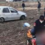 Tarlaya u&ccedil;an otomobilin s&uuml;r&uuml;c&uuml;s&uuml; hayatını kaybetti