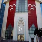 İYİ Parti'den istifa eden 14 kişi MHP'ye katıldı