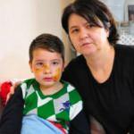 Köpek saldırısına uğrayan 8 yaşındaki Mert ölümden döndü! Yüzüne 60 dikiş atıldı