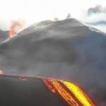 La Palma’daki yanardağda yeni lav çatlakları oluştu