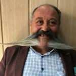 1 metre 15 santimetre uzunluğundaki bıyıklarının aylık masrafı 1500 lira!