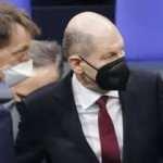 Almanya’da Başbakan Scholz eyaletlerin başbakanlarıyla salgındaki durumu görüştü