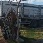 Bilecik&rsquo;te bu tabelalar aylardır dikilmedi   