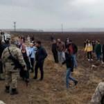 &Ouml;ğrencilerin kavgasına aileler karıştı: 1 &ouml;l&uuml;, 11 yaralı