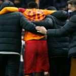 Galatasaray'da sakatlık şoku! Maça devam edemedi
