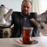 Gümüşhane'de çay denince akla o geliyor: Bir oturuşta 100 bardak çay içiyor