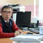 Kayıp okul m&uuml;d&uuml;r&uuml; okul merdivenlerinde &ouml;l&uuml; bulundu