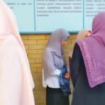 &Ouml;zbekistan'da baş&ouml;rt&uuml;s&uuml; ve uzun eteğe yasak