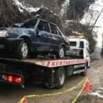 Safranbolu&rsquo;da iki kişiye mezar olan otomobil u&ccedil;urumdan &ccedil;ıkarıldı 