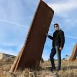 Sivas'ta insan boyunu aşan uzunlukta dev mezar taşları!