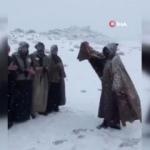Suudi Arabistan’da kar sevinci! Böyle kutladılar