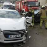 Çalışma yapılan yolda otomobiller çarpıştı: 4 yaralı