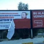 Cumhurbaşkanı Erdoğan'ın afişlerini yırtan kişi gözaltına alındı