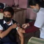 Hindistan'da 3. doz COVID-19 aşısı uygulanmaya başladı