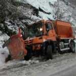 Kar yağışı nedeniyle Hopa-Borçka karayolunda trafiğe kapandı