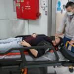 Samsun'da köpeklerin kovaladığı üniversite öğrencisi duvardan atlayınca hastanelik oldu