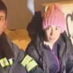 Kahraman itfaiyeciden alkışlanacak hareket! Kendi maskesini verdi