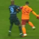 Galatasaray'dan ilk yarıda penaltı isyanı!