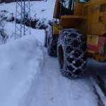 Batman&rsquo;da kar kalınlığı 2 metreyi ge&ccedil;ti, bir&ccedil;ok k&ouml;y&uuml;n ulaşımı kapandı