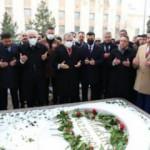 Destici'den BBP'nin 29'uncu kuruluş yılında Yazıcıoğlu'nun kabrine ziyaret