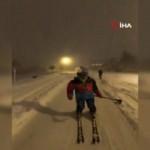 İstanbul bunu da g&ouml;rd&uuml;! Avcılar'dan Firuzk&ouml;y'e kayak yaparak gitti