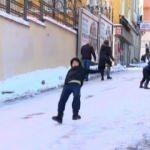 Sokaklar buz pistine d&ouml;nd&uuml;, kayan kayana...