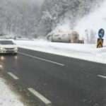 TEM'de kar temizliği: Ankara y&ouml;n&uuml; kapanacak