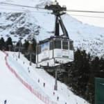 G&uuml;rcistan'da teleferikte mahsur kalan 25 kişi kurtarıldı