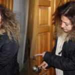 Evinin kirasını istedi, 16 kişi evini bastı sonra da evi soyuldu   