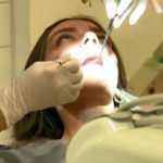 Son zamanların popüler diş beyazlatma akımına dikkat! Ölüme kadar götürüyor