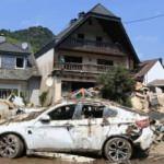 Almanya'da şiddetli fırtına uyarısı: Okullar kapatıldı