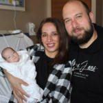 İzmir'de hamileyken kovid geçiren kadın 660 gram doğan bebeğine 114 gün sonra kavuştu