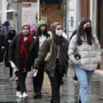 Bakan Koca duyurdu: Maske zorunluluğu kalktı! İstiklal Caddesi'nde son durum