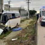 Bandırma'da servis otob&uuml;s&uuml; yoldan &ccedil;ıktı: 1 &ouml;l&uuml;