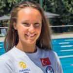 Ukrayna asıllı milli yüzücü Viktoria Zeynep Güneş'in savaş üzüntüsü!