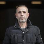 Ukraynalı şof&ouml;r sınırı ge&ccedil;emeyince otob&uuml;s&uuml; T&uuml;rk yolcu s&uuml;rd&uuml;