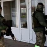 Rus askerleri, Ukrayna'daki televizyon kanallarını ve radyoları ele geçirmeye başladı