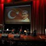 Prof. Dr. Enderhan Karakoç: Babamın bazen gecenin 3'ünde daktilo seslerini duyardık