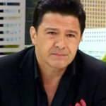 Hakan Ural acı haberi canlı yayında aldı