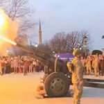 Ramazan'ın ilk iftar topu Sultanahmet Meydanı'nda atıldı