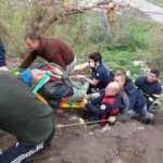 Samsun&rsquo;da u&ccedil;uruma atılan &ccedil;&ouml;pleri toplamak isterken hastanelik oldu