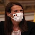 Bel&ccedil;ikalı Bakan, eşinin hastalanması nedeniyle g&ouml;revine ara verdi