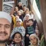 Camiyi yaşam alanına çevirdi... Bu camide yok yok