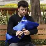 Kazım Koyuncu&rsquo;dan etkilendi, nefesiyle okul har&ccedil;lığını &ccedil;ıkartıyor