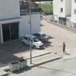 &Ouml;fke patlaması yaşayan adam tartıştığı kişinin aracını parampar&ccedil;a etti