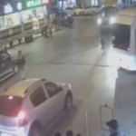 Yola atlayan k&uuml;&ccedil;&uuml;k kızı bek&ccedil;iler kurtardı