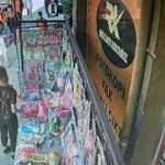 &Ccedil;ocuğunun yanında hırsızlık yapan kadın kameralardan ka&ccedil;amadı