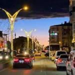 Erciş'te g&ouml;ky&uuml;z&uuml; iki renge b&uuml;r&uuml;nd&uuml;!