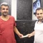 M&uuml;şterisine yanlışlıkla bin euro fazla vermişti, para geri geldi